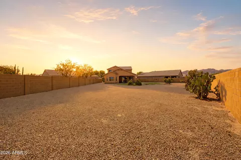 17922 W Lawrence Ln W, Waddell, AZ 85355