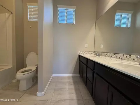 Bath - 2275 S Agnes Ln, Gilbert, AZ 85295 photo 6 of 7