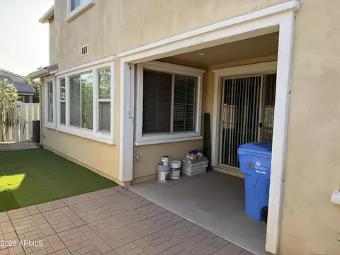 Exterior - 2275 S Agnes Ln, Gilbert, AZ 85295 photo 4 of 6