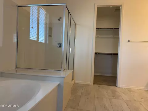 Bath - 2275 S Agnes Ln, Gilbert, AZ 85295 photo 4 of 7