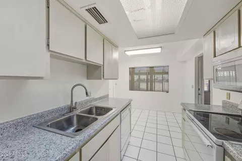 Kitchen - 6120 E Augusta Cir, Mesa, AZ 85215 photo 1 of 3