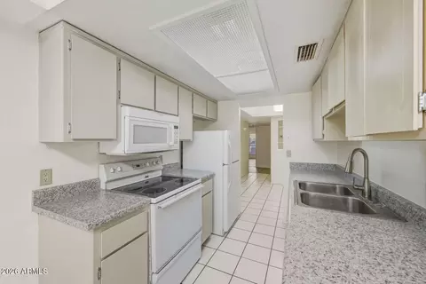 Kitchen - 6120 E Augusta Cir, Mesa, AZ 85215 photo 2 of 3