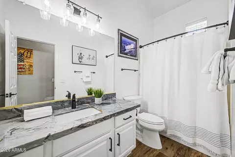 Bath - 4746 E Indigo St, Gilbert, AZ 85298 photo 3 of 3