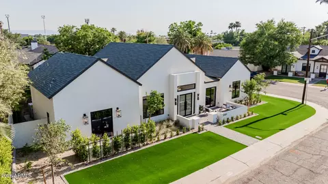 Exterior - 3301 Elm St, Phoenix, AZ 85018 photo 7 of 9