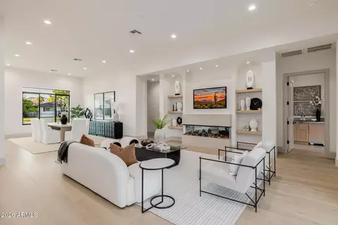 Living - 3301 Elm St, Phoenix, AZ 85018 photo 2 of 3