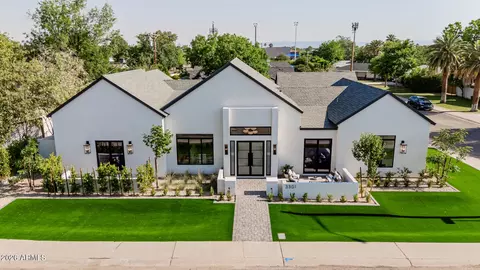 Exterior - 3301 Elm St, Phoenix, AZ 85018 photo 6 of 9