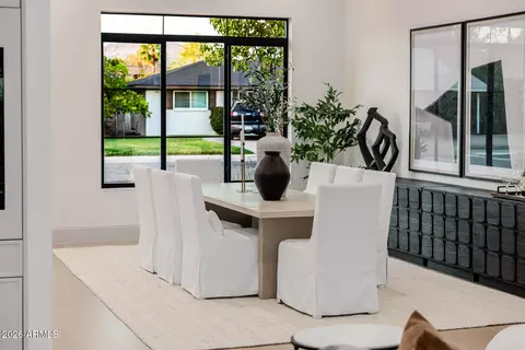 Dining - 3301 Elm St, Phoenix, AZ 85018 photo 3 of 3