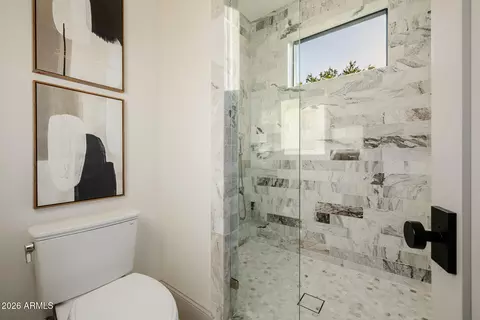 Bath - 3301 Elm St, Phoenix, AZ 85018 photo 8 of 9