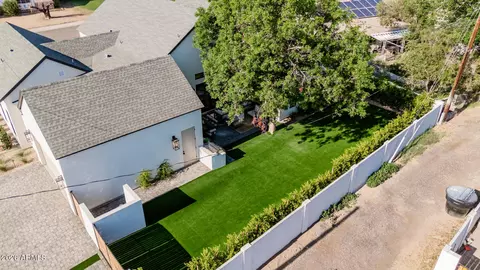 Exterior - 3301 Elm St, Phoenix, AZ 85018 photo 9 of 9