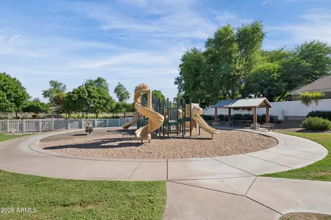 View/Area - 2662 E Valencia St, Gilbert, AZ 85296 photo 2 of 9