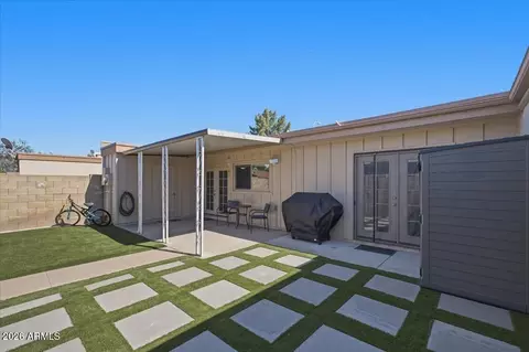 Exterior - 2132 E Minton Dr, Tempe, AZ 85282 photo 2 of 6