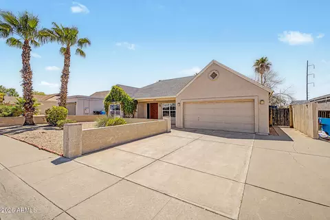 Exterior - 1207 E Tonto Ln, Phoenix, AZ 85024 photo 5 of 14