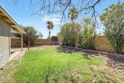 Exterior - 1207 E Tonto Ln, Phoenix, AZ 85024 photo 13 of 14