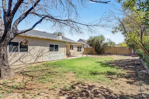 Exterior - 1207 E Tonto Ln, Phoenix, AZ 85024 photo 12 of 14