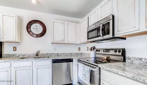 Kitchen - 3481 S Bowman Rd, Apache Junction, AZ 85119 photo 2 of 2