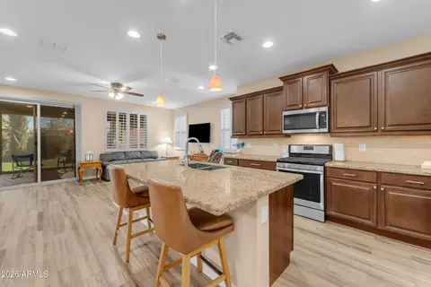 Kitchen - 10313 E Tahoe Ave, Mesa, AZ 85212 photo 4 of 4