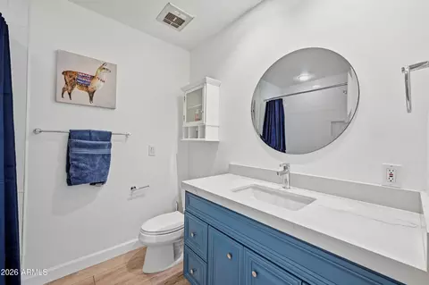Bath - 3529 E Cannon Dr, Phoenix, AZ 85028 photo 3 of 5