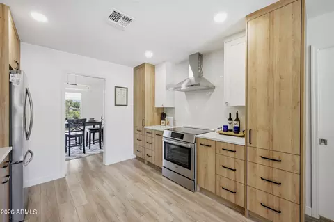 Kitchen - 3529 E Cannon Dr, Phoenix, AZ 85028 photo 4 of 4