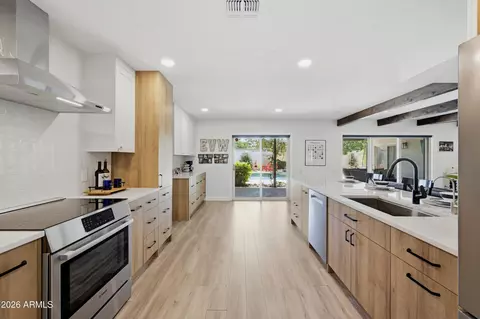 Kitchen - 3529 E Cannon Dr, Phoenix, AZ 85028 photo 3 of 4