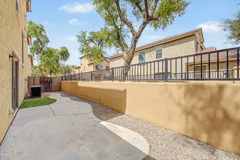 Exterior - 92 E Palomino Dr, Gilbert, AZ 85296 photo 5 of 9
