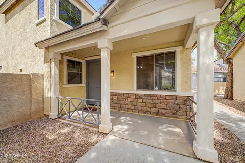 Exterior - 92 E Palomino Dr, Gilbert, AZ 85296 photo 4 of 9