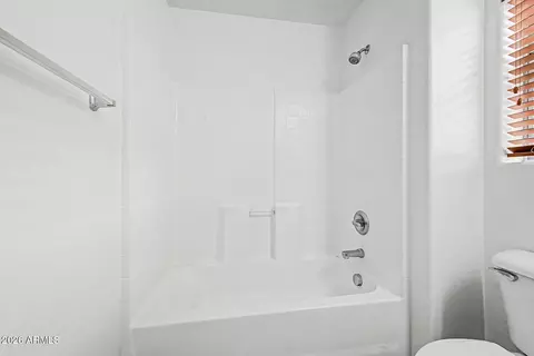Bath - 92 E Palomino Dr, Gilbert, AZ 85296 photo 5 of 5