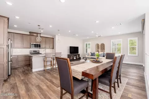 Dining - 762 E Ginko Ave #201, Gilbert, AZ 85297 photo 1 of 1