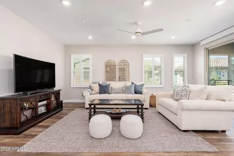 Living - 762 E Ginko Ave #201, Gilbert, AZ 85297 photo 1 of 1