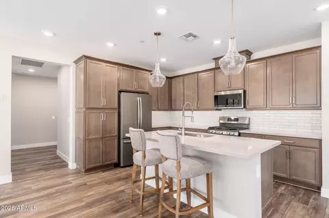Entry Way - 762 E Ginko Ave #201, Gilbert, AZ 85297 photo 1 of 2