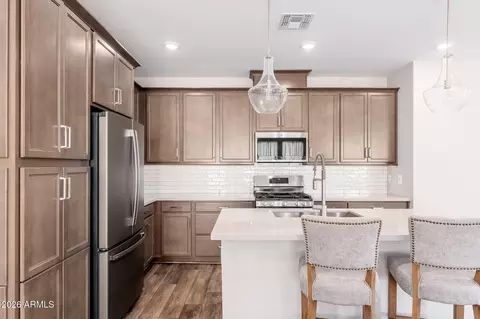 Kitchen - 762 E Ginko Ave #201, Gilbert, AZ 85297 photo 1 of 1