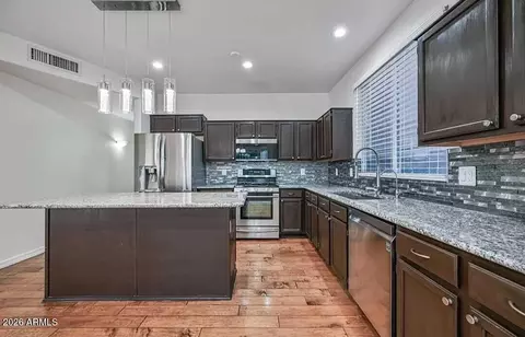 Kitchen - 3222 E Wickieup Ln, Phoenix, AZ 85050 photo 6 of 6