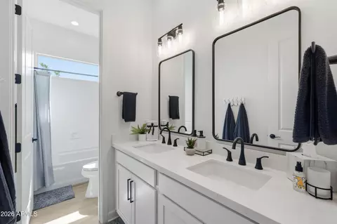 Bath - 11050 E Unity Ave, Mesa, AZ 85212 photo 3 of 5