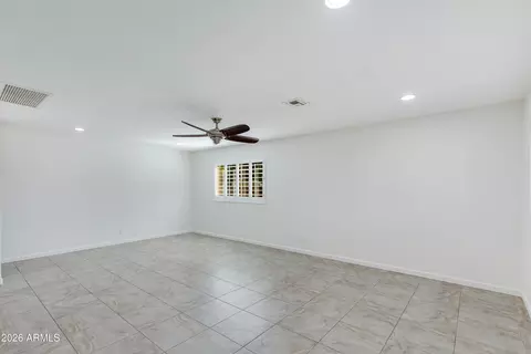 Living - 2801 E Mercer Ln, Phoenix, AZ 85028 photo 3 of 4