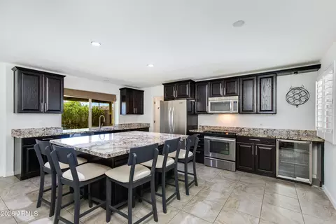 Kitchen - 2801 E Mercer Ln, Phoenix, AZ 85028 photo 1 of 4