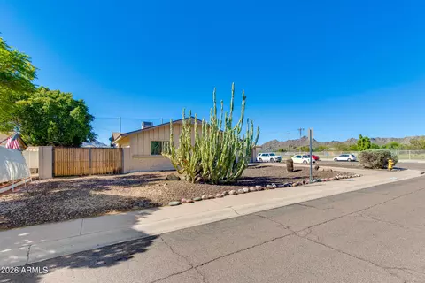 Exterior - 2801 E Mercer Ln, Phoenix, AZ 85028 photo 14 of 14