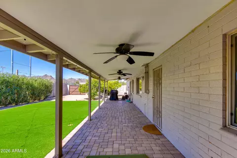 Exterior - 2801 E Mercer Ln, Phoenix, AZ 85028 photo 9 of 14