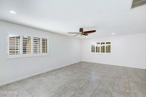 Living - 2801 E Mercer Ln, Phoenix, AZ 85028 photo 2 of 4