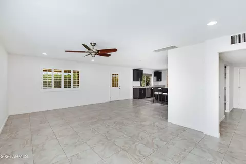 Living - 2801 E Mercer Ln, Phoenix, AZ 85028 photo 4 of 4