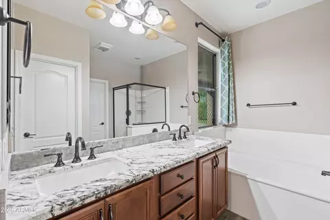Bath - 2020 W Bajada Rd, Phoenix, AZ 85085 photo 1 of 5