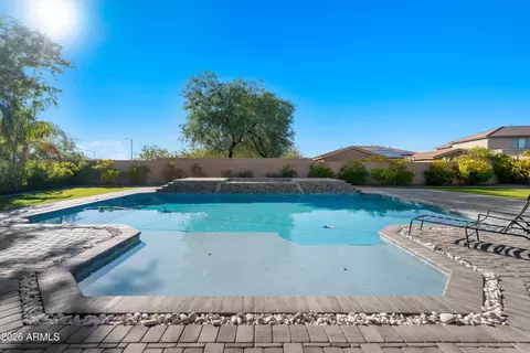 Exterior - 2020 W Bajada Rd, Phoenix, AZ 85085 photo 6 of 17