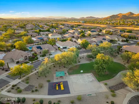 View/Area - 2020 W Bajada Rd, Phoenix, AZ 85085 photo 4 of 7