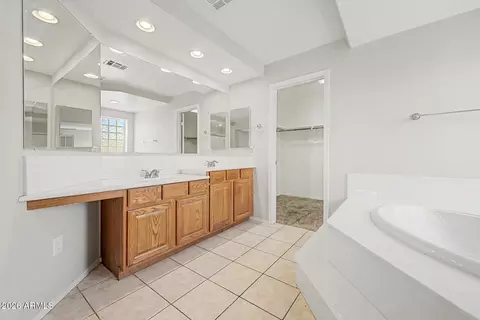Bath - 10520 E Olla Ave, Mesa, AZ 85212 photo 2 of 5