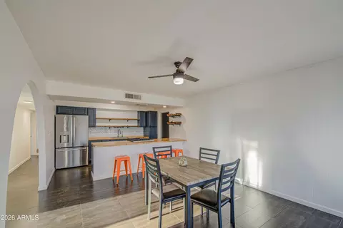 Dining - 1340 E Townley Ave, Phoenix, AZ 85020 photo 3 of 4