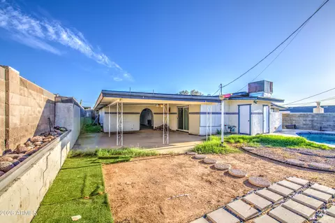 Exterior - 1340 E Townley Ave, Phoenix, AZ 85020 photo 5 of 9