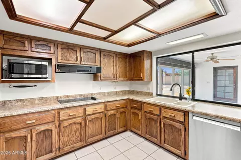 Kitchen - 5362 E Dolphin Ave, Mesa, AZ 85206 photo 1 of 4