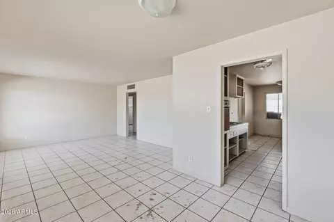 Living - 2743 W Ocotillo Rd, Phoenix, AZ 85017 photo 4 of 6