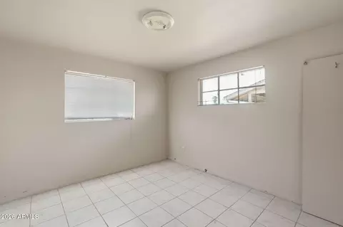 Bedroom - 2743 W Ocotillo Rd, Phoenix, AZ 85017 photo 3 of 4