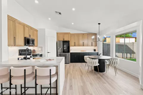 Kitchen - 8123 E Des Moines St, Mesa, AZ 85207 photo 3 of 6
