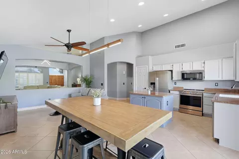 Kitchen - 1446 E Nighthawk Way, Phoenix, AZ 85048 photo 1 of 3