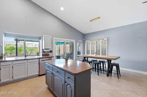 Kitchen - 1446 E Nighthawk Way, Phoenix, AZ 85048 photo 3 of 3
